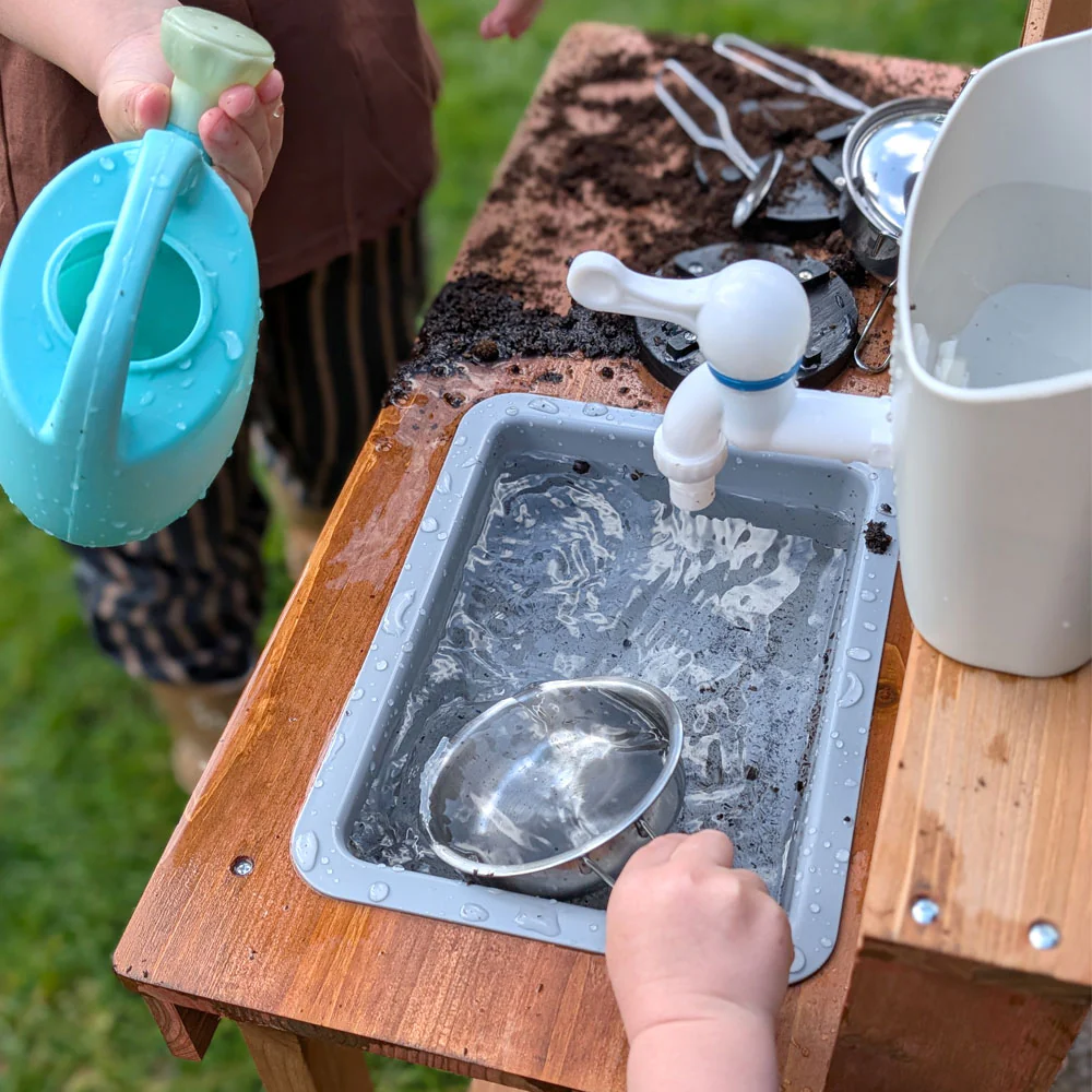 Mud Kitchen - Image 4