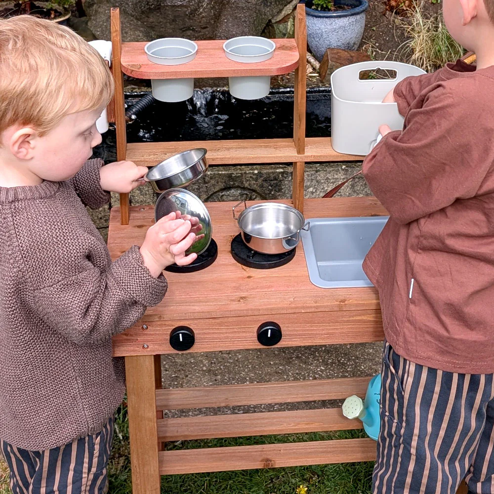 Mud Kitchen - Image 6